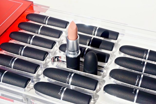 MAC Powder Kiss Lipstick and an Effortless Fall Look