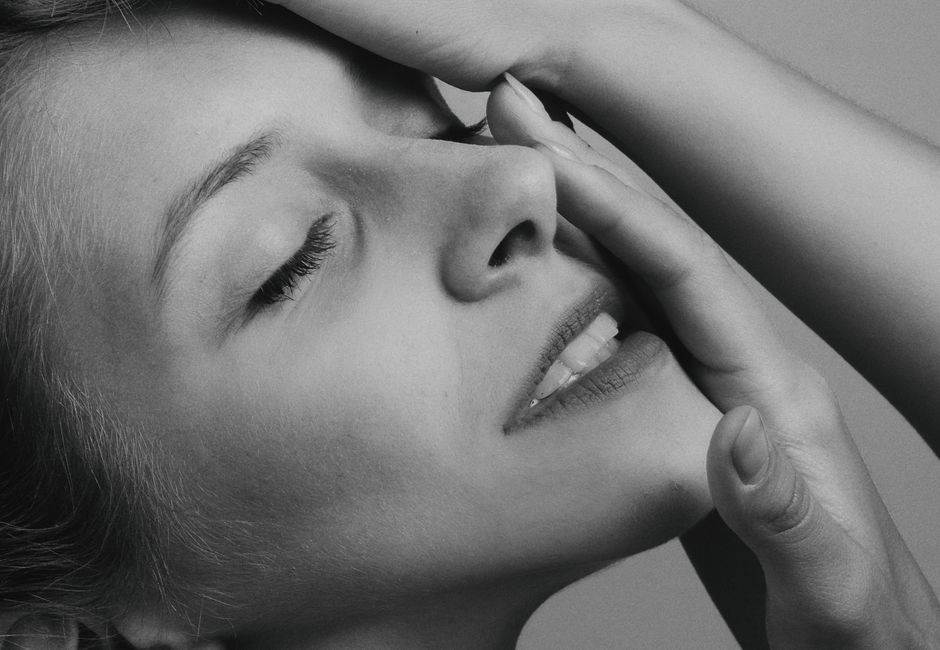 Hormonal Chin Acne Drugstore Products: How I Finally Cleared My Hormonal Chin Acne Using Only Drugstore Products