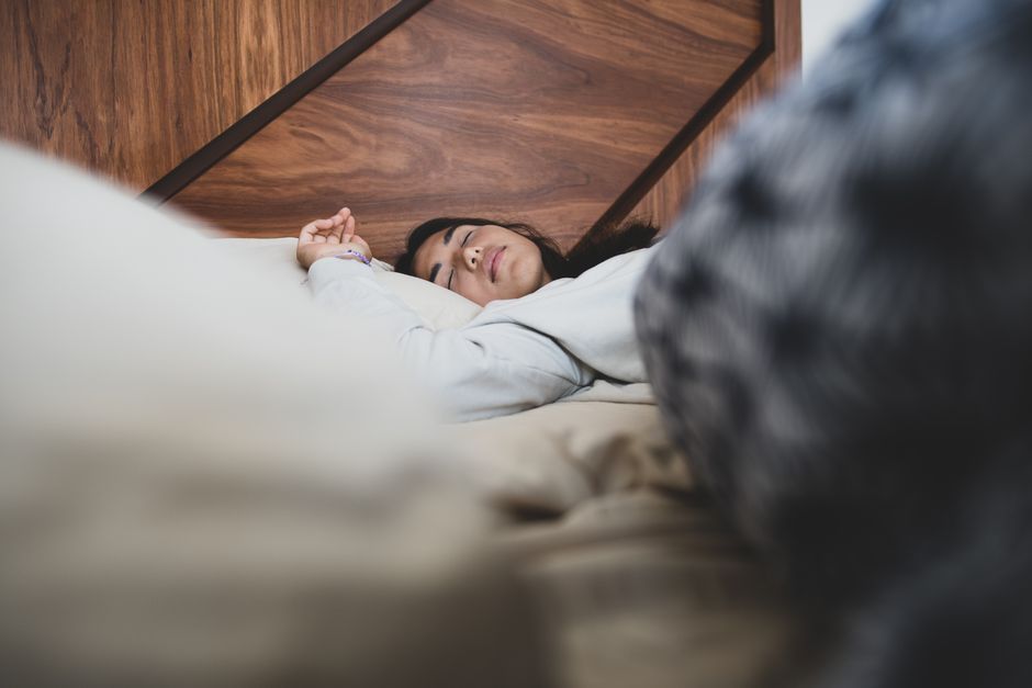 Sleep Better Left Or Right: Sleeping on Your Left vs. Right Side: The Real Health Differences