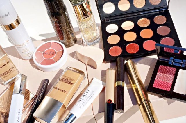 Foundation Files: Laura Mercier Flawless Lumiere Foundation + MAC Art Library and Velour Lip Powder